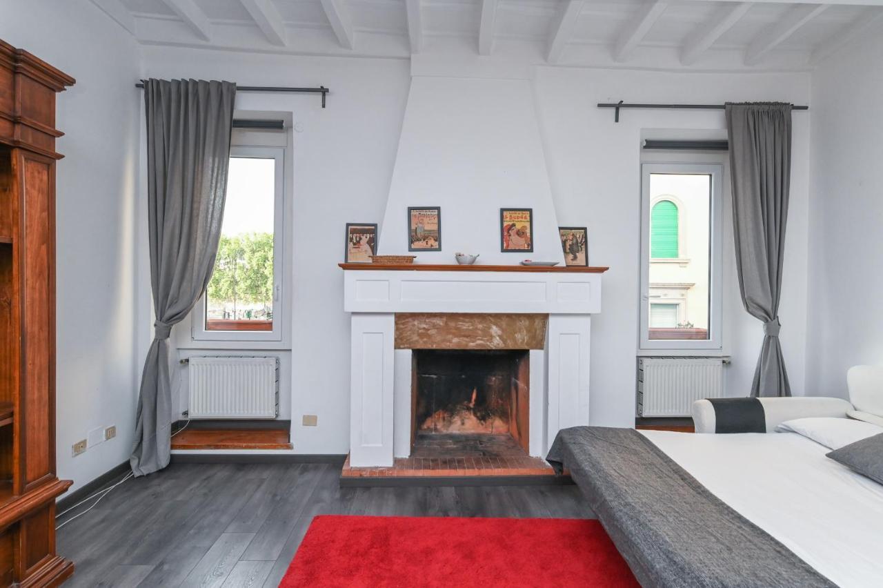 Gorgeous Trastevere Loft On The River Roma Ngoại thất bức ảnh
